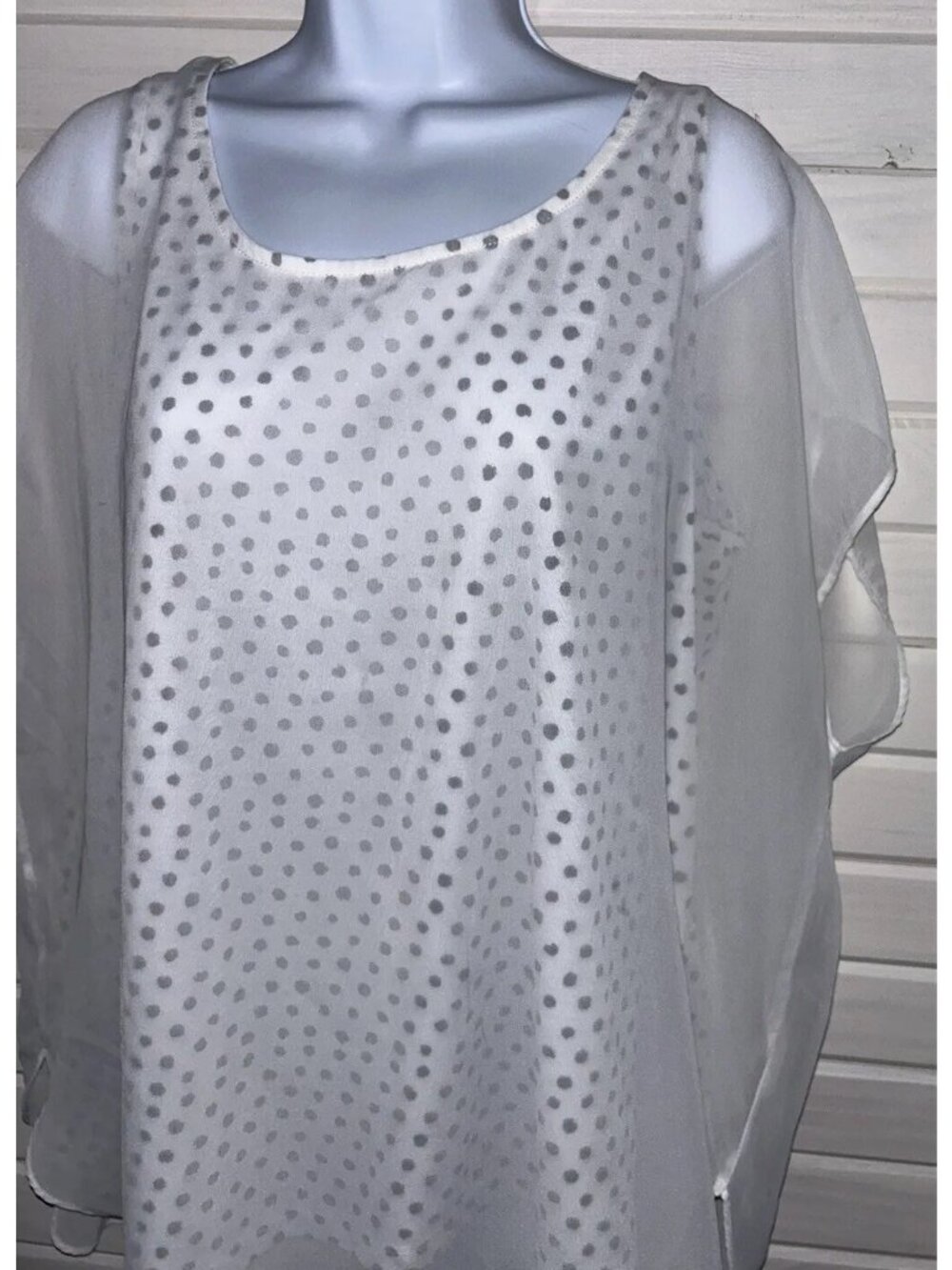 Chicos Sz 3 (XL) Ditsy Dot Overlay Top Tunic Black Ivory Lightweight Flowy EUC